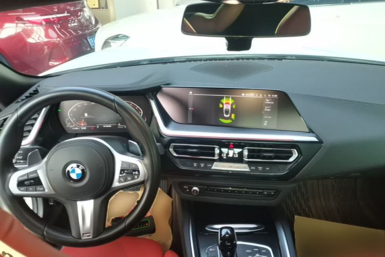 Used BMW Z4 2022 sDrive 25i M Sport Package Center Console