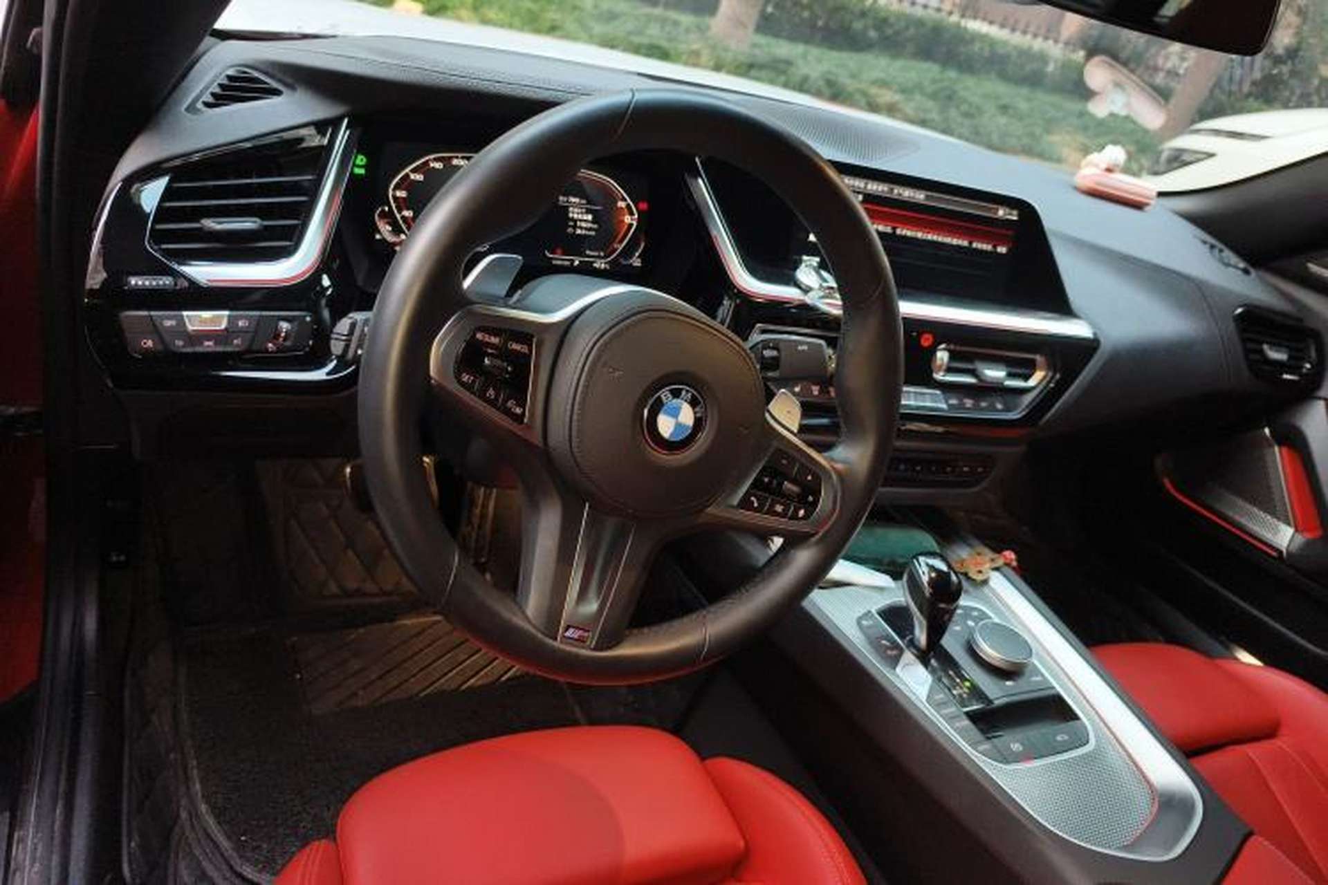 Used BMW Z4 2022 Restyled M40i M Sport Performance Edition Center Console