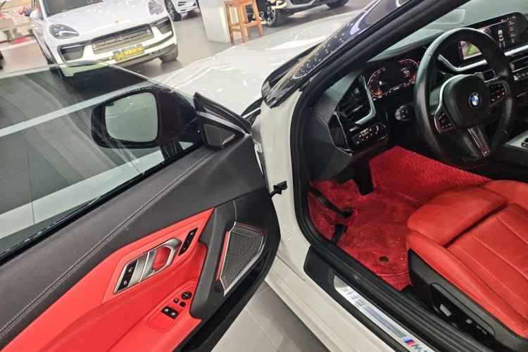 Used BMW Z4 2022 sDrive 25i M Sport Night Edition package Driver Seat