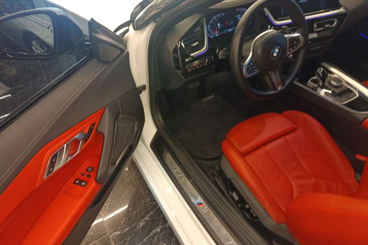 Used BMW Z4 2022 sDrive 25i M Sport Package Driver Seat