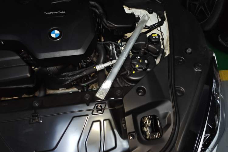 Used BMW Z4 2022 sDrive 25i M Sport Package Engine Bay Left