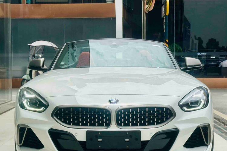 Used BMW Z4 2022 M40i M Sport Performance Edition Exterior 2