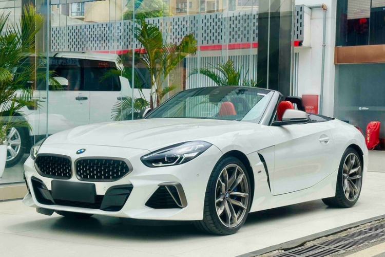 Used BMW Z4 2022 M40i M Sport Performance Edition Exterior 4