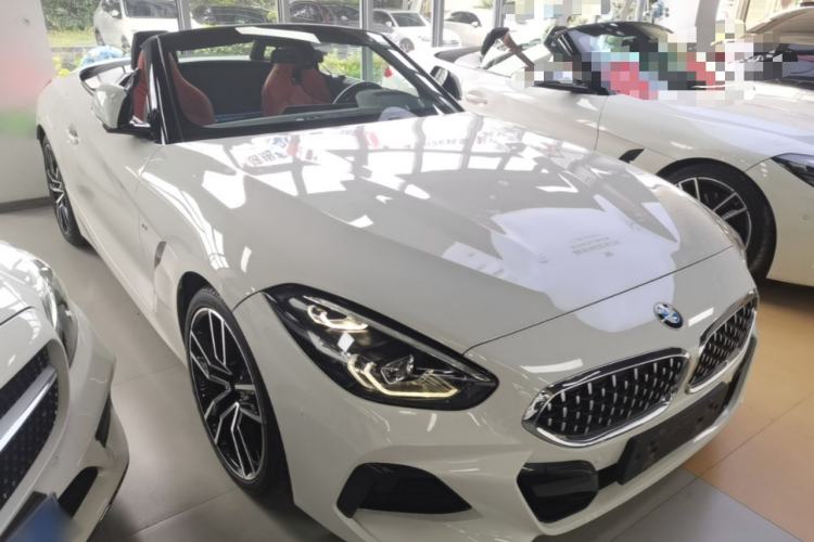 Used BMW Z4 2022 sDrive 25i M Sport Package Front Right 45 Deg