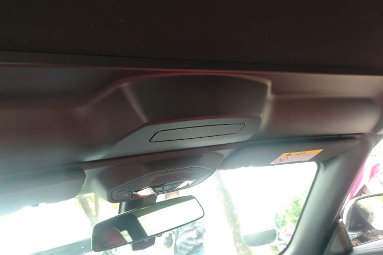 Used BMW Z4 2022 sDrive 25i M Sport Package Headliner