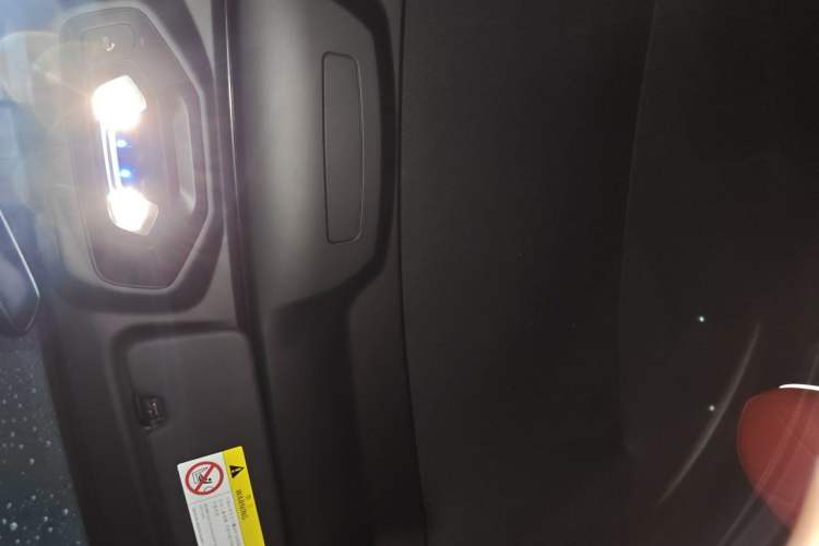Used BMW Z4 2022 sDrive 25i M Sport Package Headliner