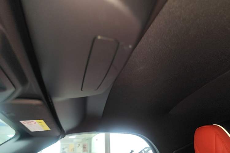 Used BMW Z4 2022 sDrive 25i M Sport Package Headliner