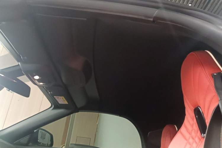 Used BMW Z4 2022 sDrive 25i M Sport Package Headliner