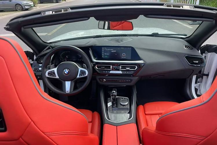 Used BMW Z4 2022 sDrive 25i M Sport Package Interior 1