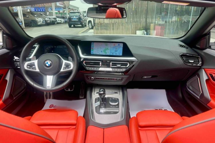 Used BMW Z4 2022 M40i M Sport Performance Edition Interior 1