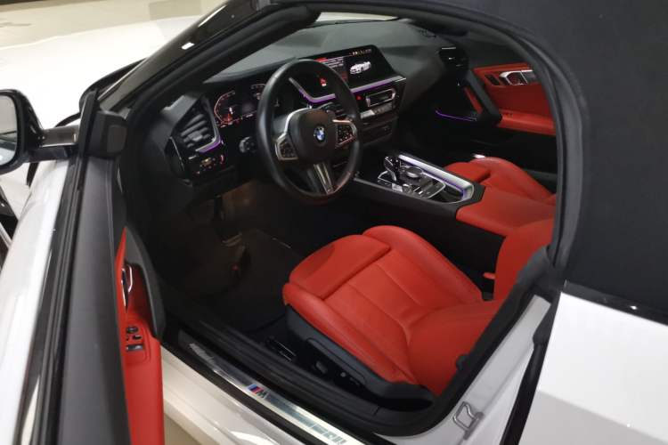 Used BMW Z4 2022 sDrive 25i M Sport Package Interior 3