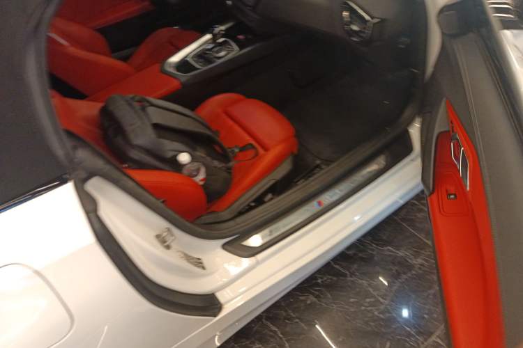 Used BMW Z4 2022 sDrive 25i M Sport Package Interior 3
