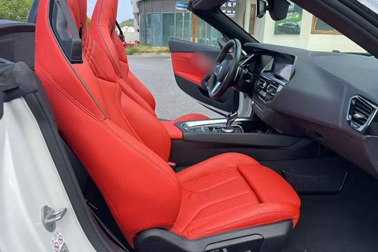 Used BMW Z4 2022 sDrive 25i M Sport Package Interior 4