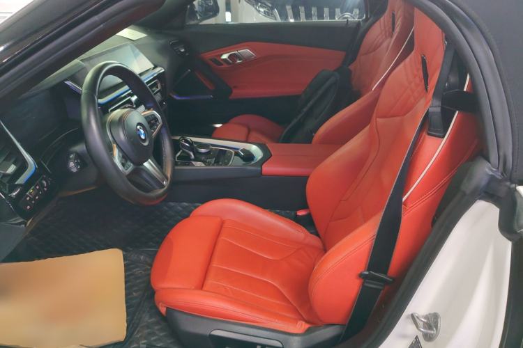 Used BMW Z4 2022 sDrive 25i M Sport Package Interior 4