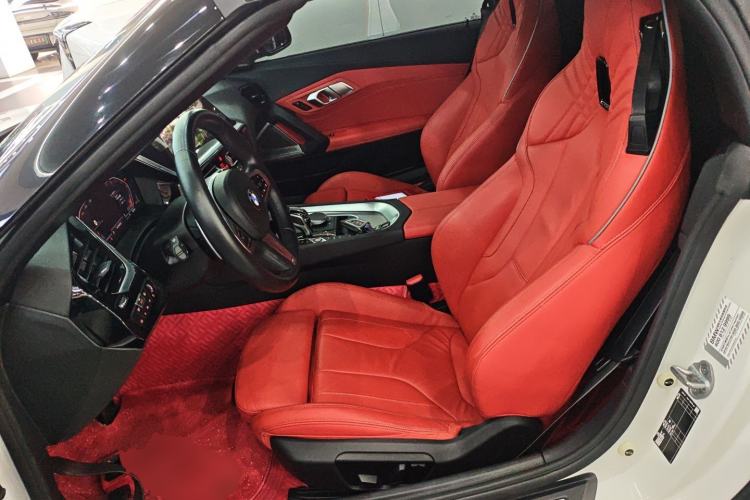 Used BMW Z4 2022 sDrive 25i M Sport Night Edition package Left Front Seat