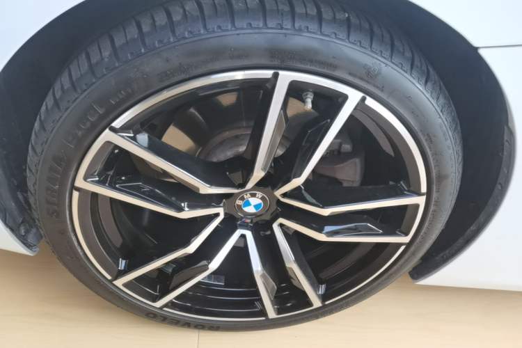 Used BMW Z4 2022 sDrive 25i M Sport Package Left Front Wheel Hub