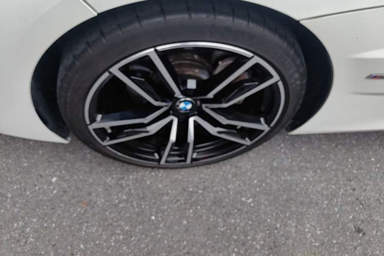 Used BMW Z4 2022 sDrive 25i M Sport Package Left Front Wheel Hub