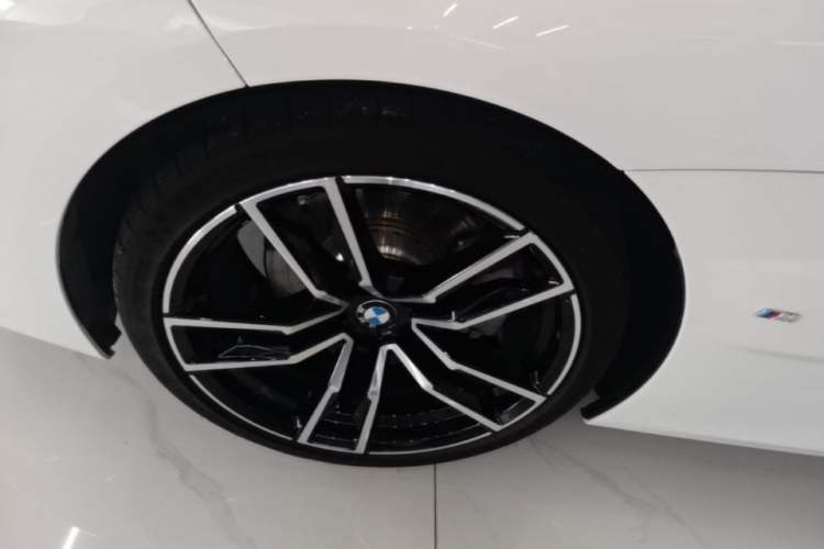 Used BMW Z4 2022 sDrive 25i M Sport Package Left Front Wheel Hub