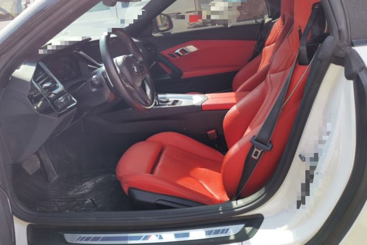 Used BMW Z4 2022 sDrive 25i M Sport Night Edition package Left Rear Seat