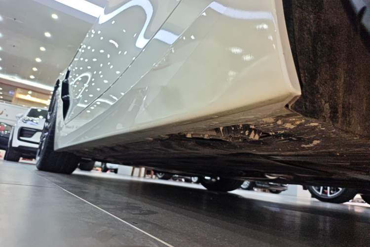 Used BMW Z4 2022 sDrive 25i M Sport Night Edition package Left Side Sill
