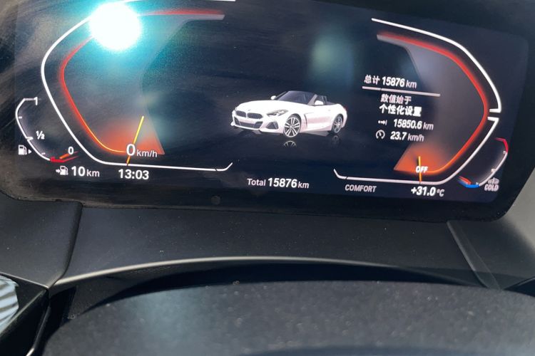 Used BMW Z4 2022 sDrive 25i M Sport Package Odometer Close Up