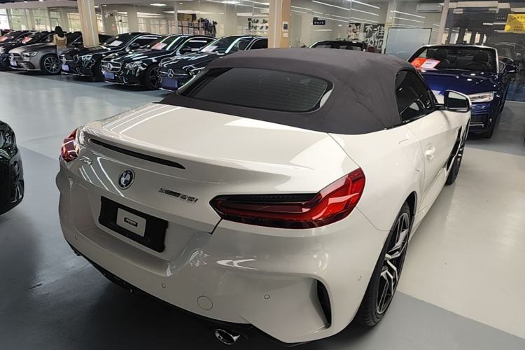 Used BMW Z4 2022 sDrive 25i M Sport Package Rear Right 45 Deg