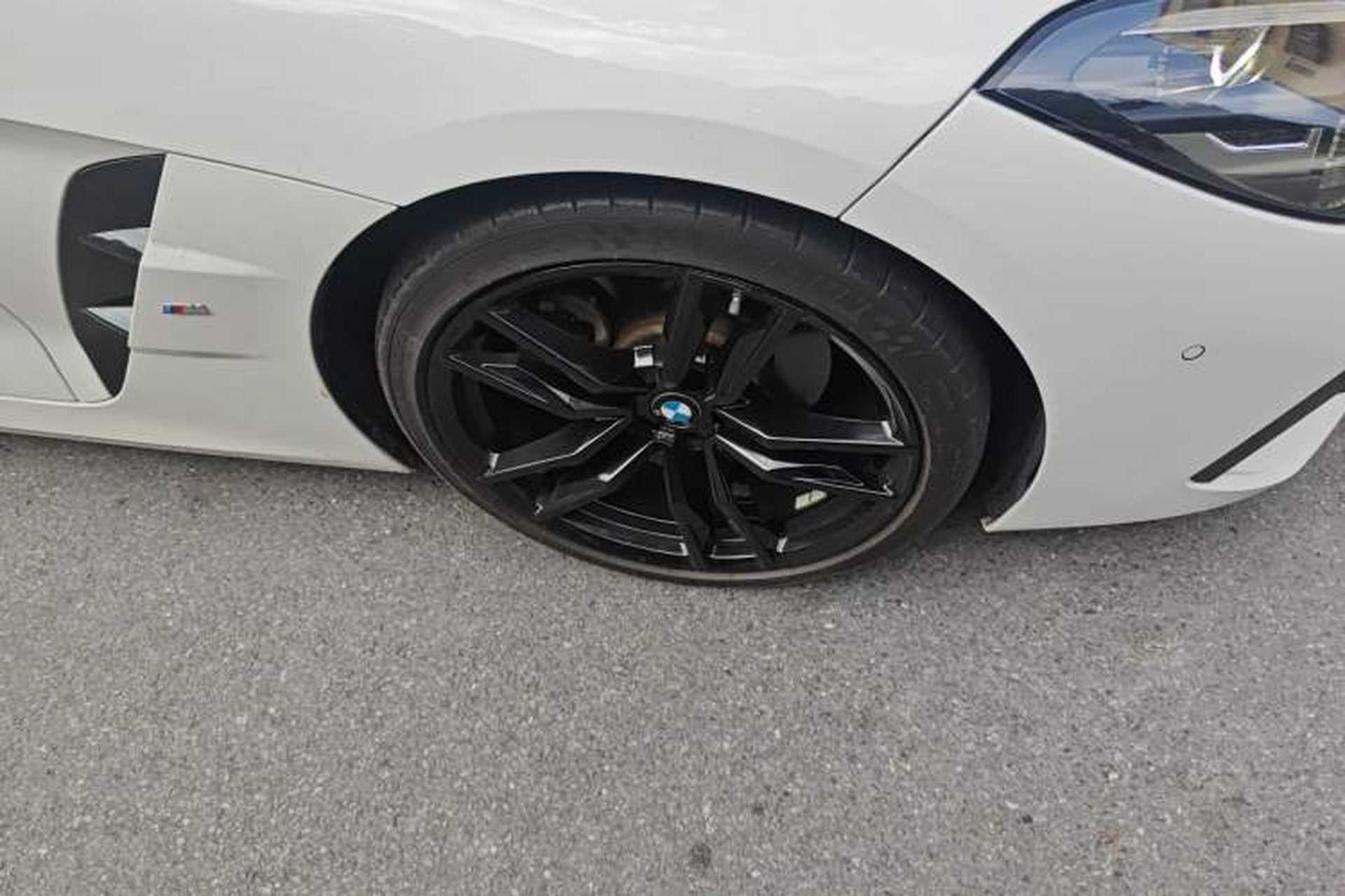 Used BMW Z4 2022 sDrive 25i M Sport Night Edition package Right Front Wheel Hub
