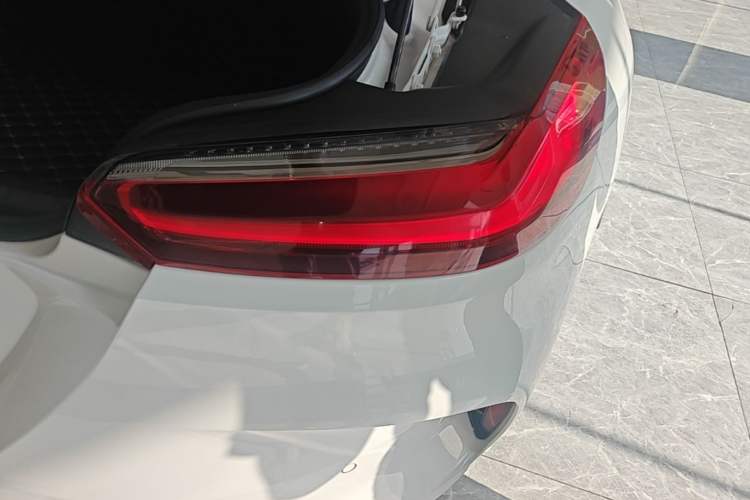 Used BMW Z4 2022 sDrive 25i M Sport Package Right Rear Taillight