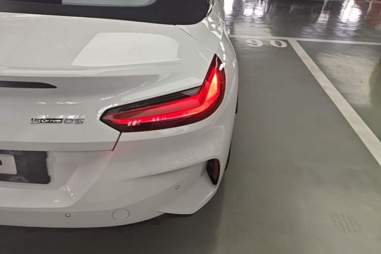 Used BMW Z4 2022 sDrive 25i M Sport Package Right Rear Taillight