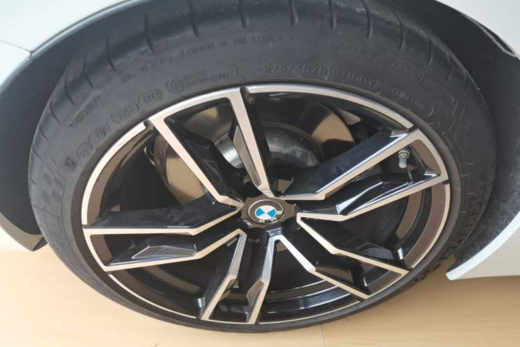 Used BMW Z4 2022 sDrive 25i M Sport Package Right Rear Wheel Hub