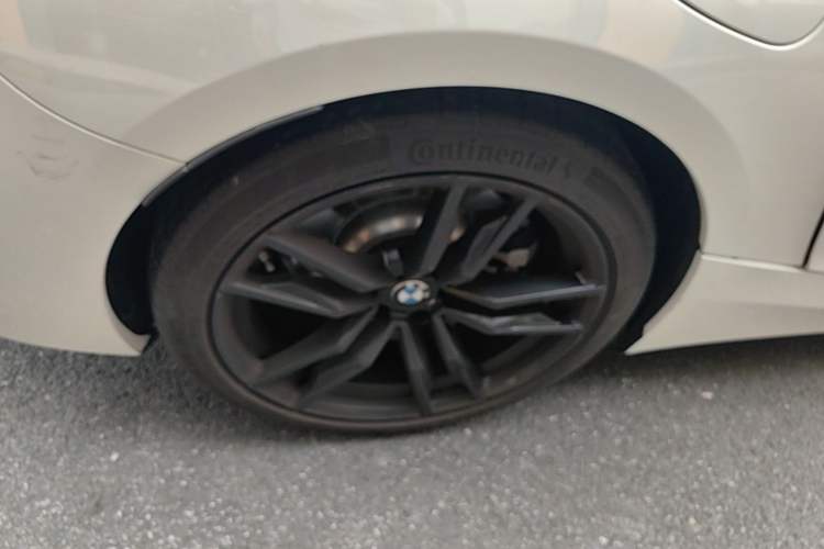 Used BMW Z4 2022 sDrive 25i M Sport Night Edition package Right Rear Wheel Hub