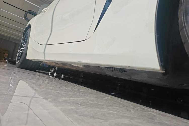 Used BMW Z4 2022 sDrive 25i M Sport Package Right Side Sill