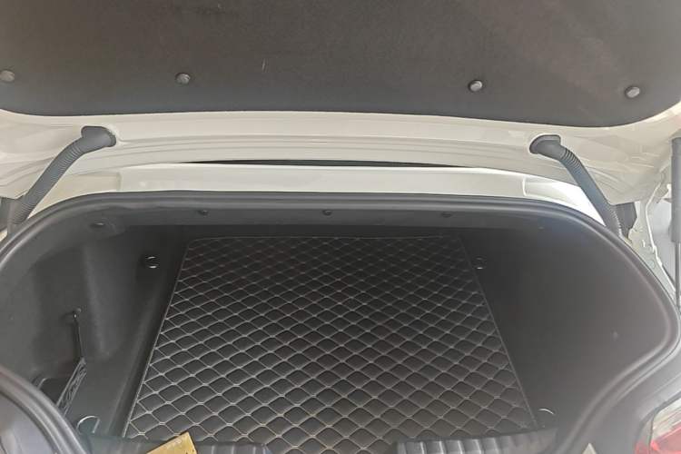 Used BMW Z4 2022 sDrive 25i M Sport Package Trunk