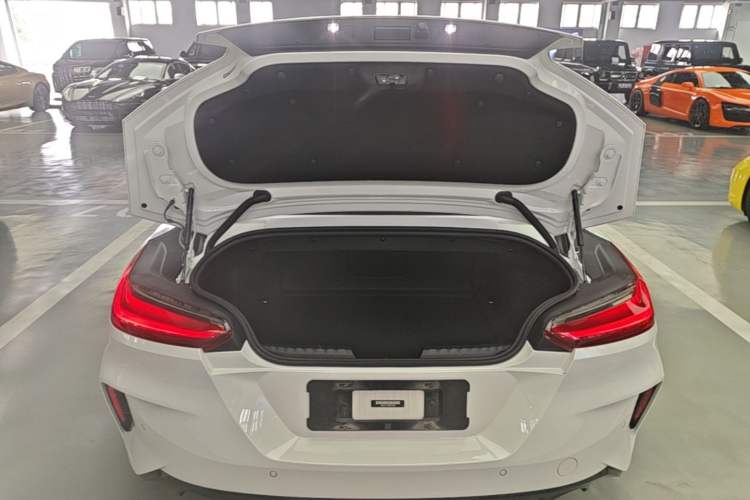 Used BMW Z4 2022 sDrive 25i M Sport Package Trunk
