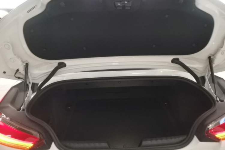 Used BMW Z4 2022 sDrive 25i M Sport Package Trunk