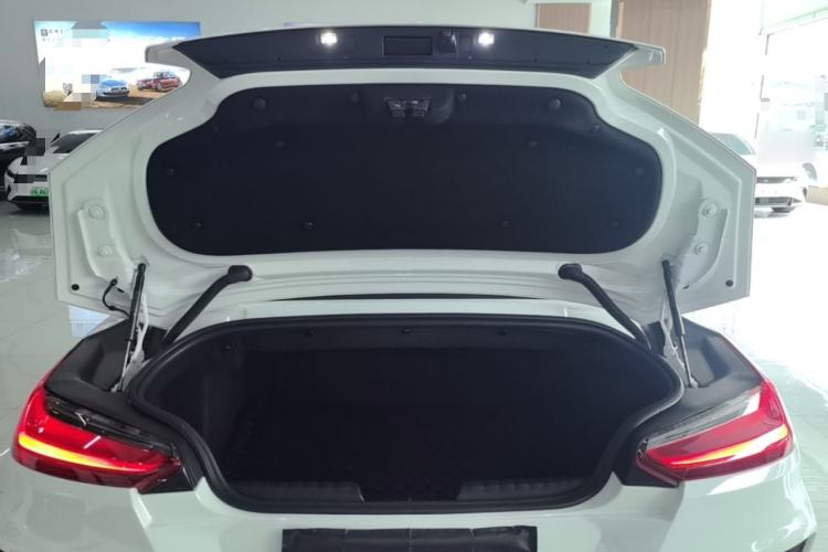 Used BMW Z4 2022 sDrive 25i M Sport Package Trunk