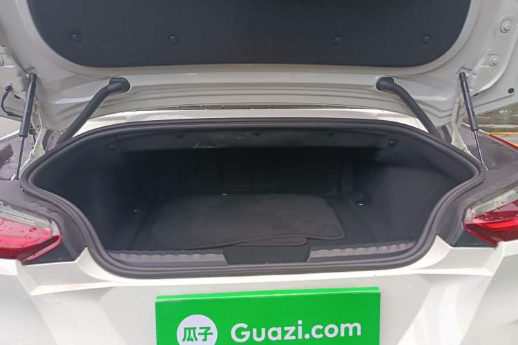 Used BMW Z4 2022 sDrive 25i M Sport Package Trunk