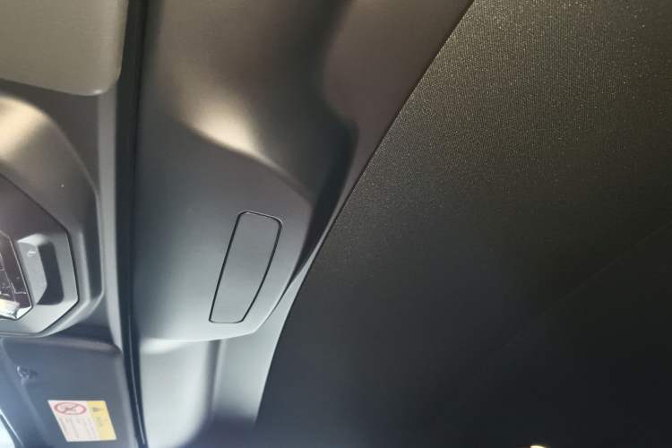 Used BMW Z4 2023 sDrive 25i M Sport Package Headliner