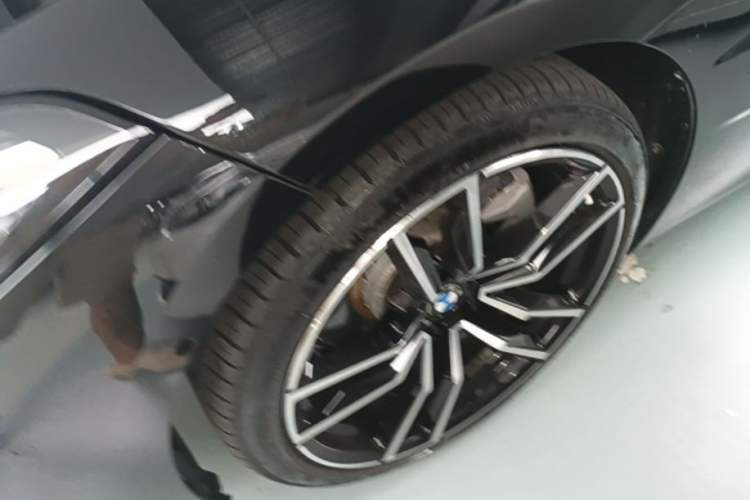 Used BMW Z4 2023 sDrive 25i M Sport Package Left Front Wheel Hub