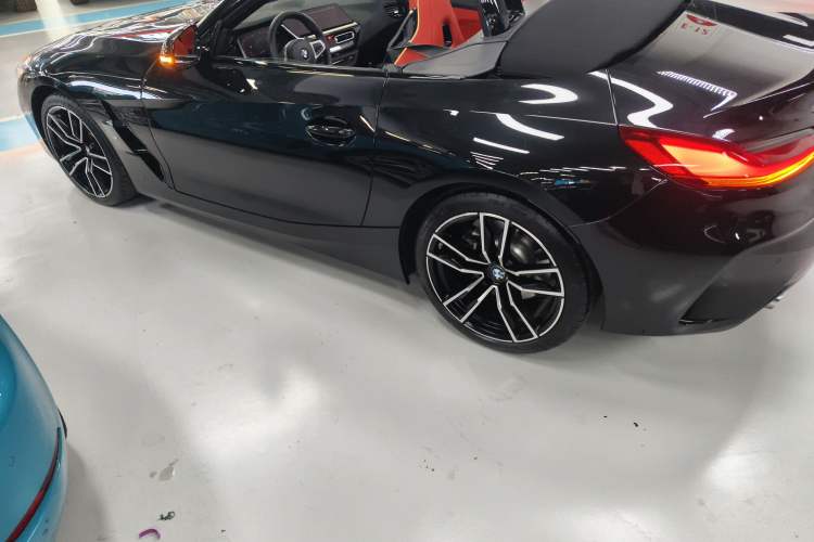 Used BMW Z4 2023 sDrive 25i M Sport Package Left Side