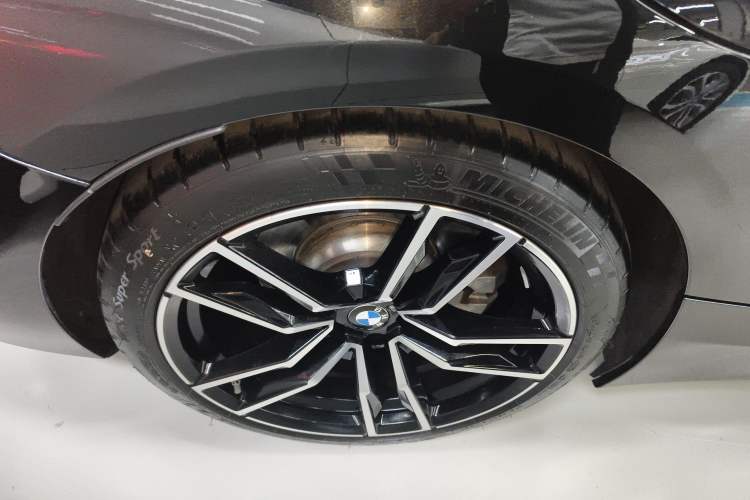 Used BMW Z4 2023 sDrive 25i M Sport Package Right Rear Wheel Hub