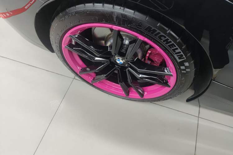 Used BMW Z4 2023 sDrive 25i M Sport Package Right Rear Wheel Hub
