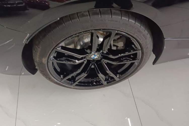 Used BMW Z4 2023 sDrive 25i M Sport Package Right Rear Wheel Hub