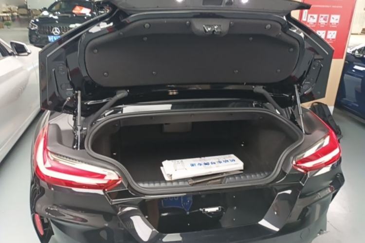 Used BMW Z4 2023 sDrive 25i M Sport Package Trunk