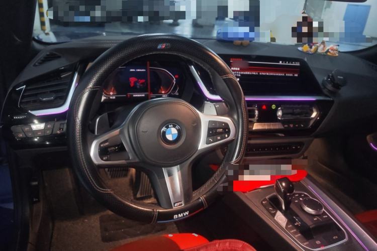 Used BMW Z4 2023 M40i M Sport Performance Edition Center Console