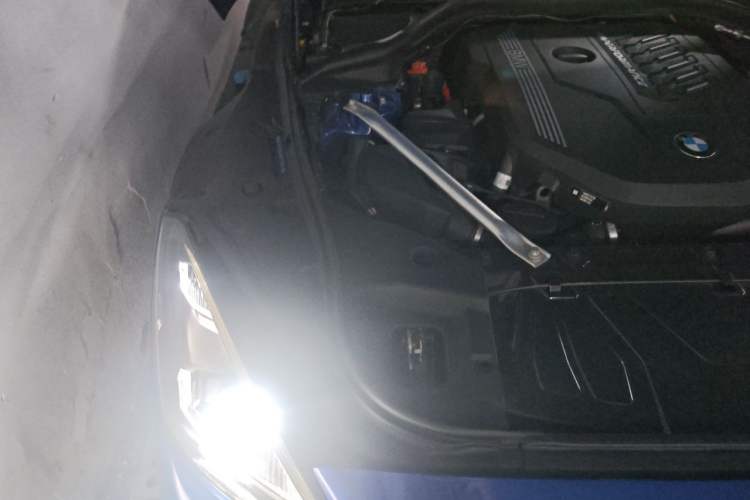 Used BMW Z4 2023 M40i M Sport Performance Edition Engine Bay Right