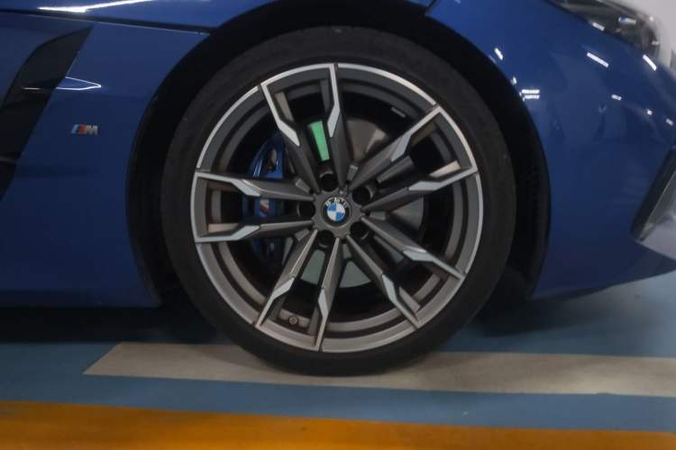 Used BMW Z4 2023 M40i M Sport Performance Edition Right Front Wheel Hub