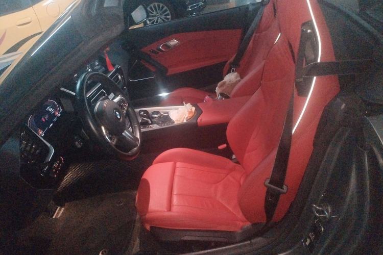 Used BMW Z4 2023 sDrive 25i M Sport Night Edition package Left Front Seat