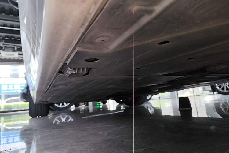 Used BMW Z4 2023 sDrive 25i M Sport Package Left Side Sill