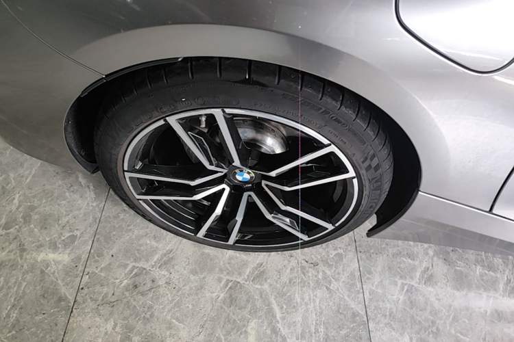 Used BMW Z4 2023 sDrive 25i M Sport Package Right Rear Wheel Hub